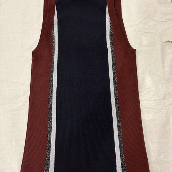 BNWT. Chanel navy blue top sz 36 - Picture 2 of 4